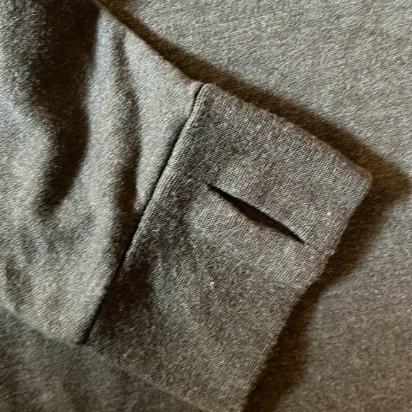 Thread 4 Thought lightweight sweater size L. - Picture 4 of 4